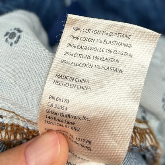 Pilcro Retro High-Rise Flare Jeans, size 30T - Picture 14 of 14